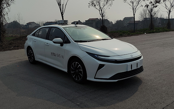 凌揚牌LYP5021XXUHEV混合動力巡邏車公告圖片