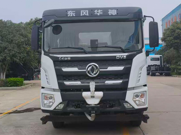 程力威牌CLW5180GSSBEVCDP純電動(dòng)灑水車(chē)公告圖片