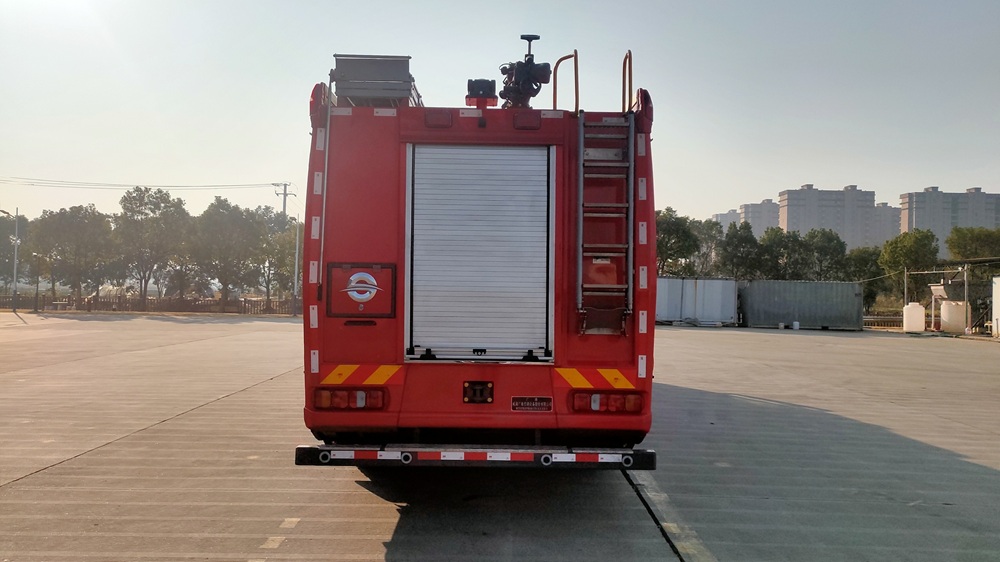 广泰牌WGT5380GXFPM180/ST6泡沫消防车公告图片