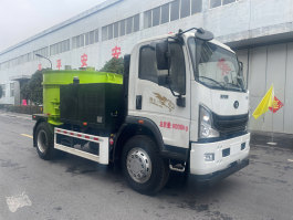 稀浆封层车