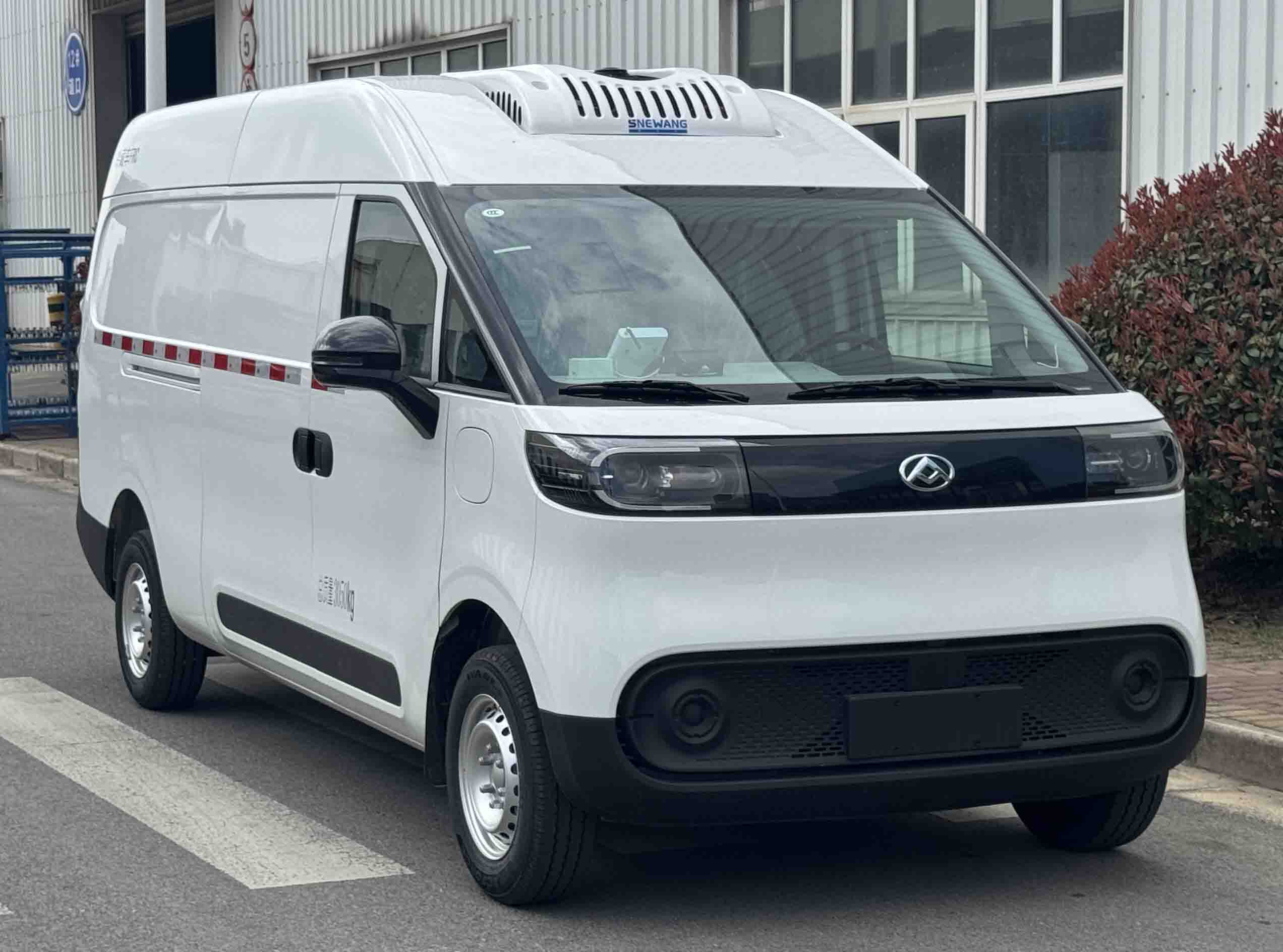 SQL5030XLCU6BEV-Z50 申驰牌纯电动冷藏车图片