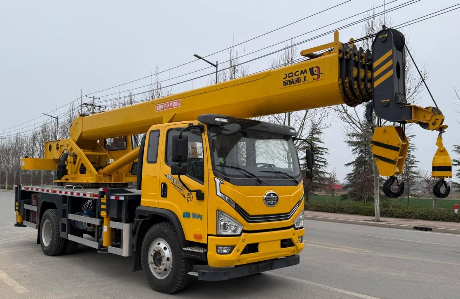 LFV5160JQZCA6型汽车起重机图片