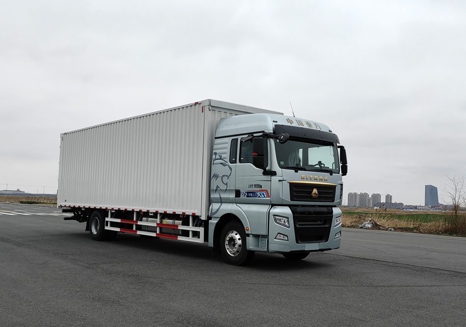 汕德卡牌ZZ5186XYKN711HF1H翼开启厢式货车
