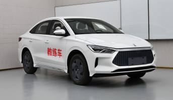 纯电动教练车