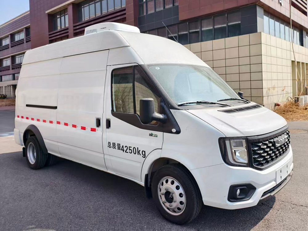 京龙牌BZL5040XYLJX医疗车