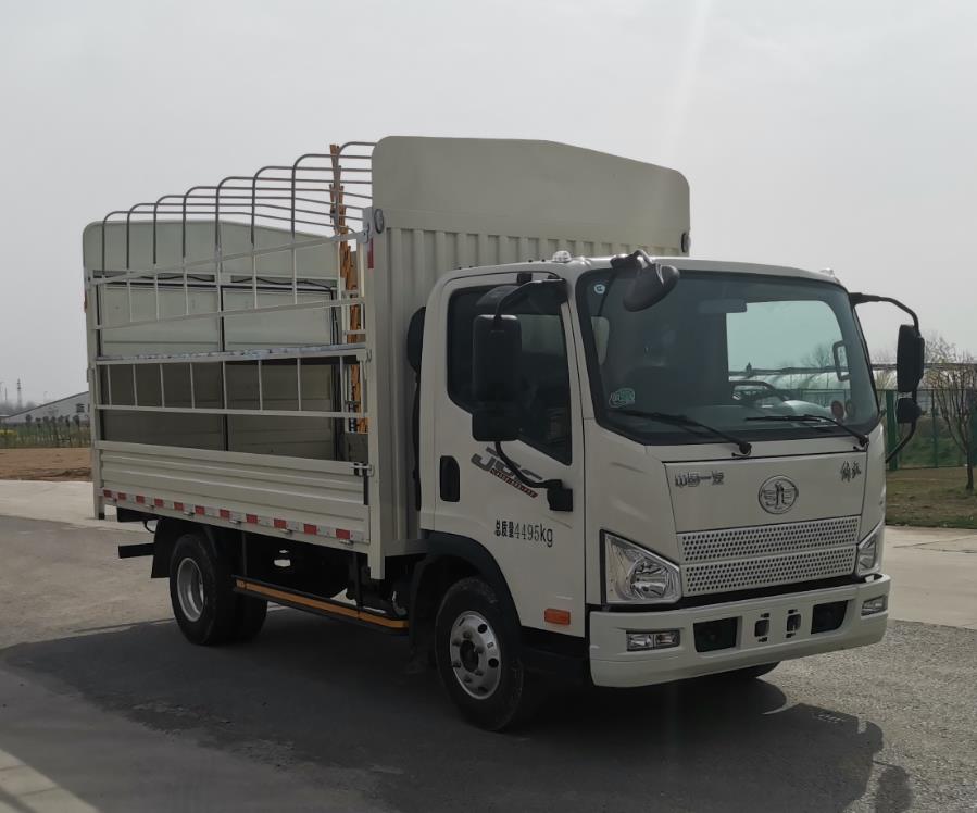 解放牌CA5040CCYP40K56L2E6A84倉柵式運(yùn)輸車公告圖片