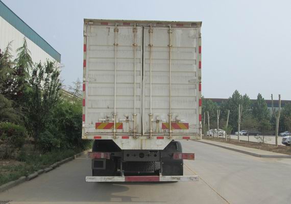 汕德卡牌ZZ5326XXYV466HF1K廂式運輸車公告圖片