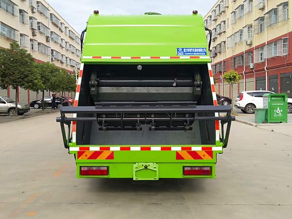 程力威牌CLW5181ZYS6壓縮式垃圾車公告圖片