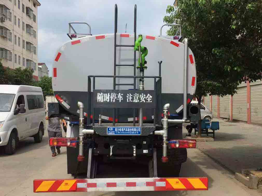 程力威牌CLW5184GSSD6灑水車公告圖片