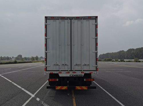 解放牌CA5320XXYP66K1L6T4E6Z廂式運(yùn)輸車公告圖片