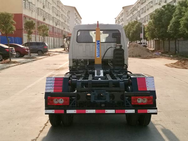 程力威牌CLW5040ZXXB6車廂可卸式垃圾車公告圖片