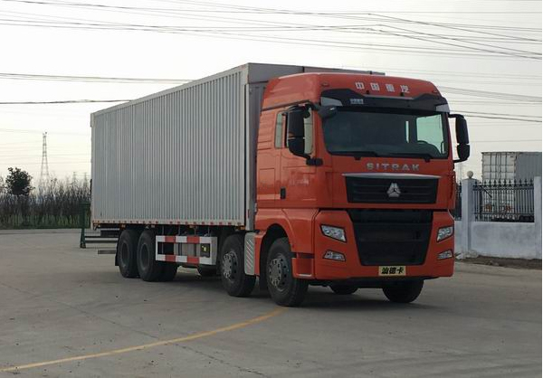 汕德卡牌ZZ5316XYKV466HF1翼開(kāi)啟廂式車(chē)公告圖片