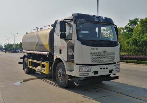 凱力風(fēng)牌KLF5180GSSC6灑水車公告圖片