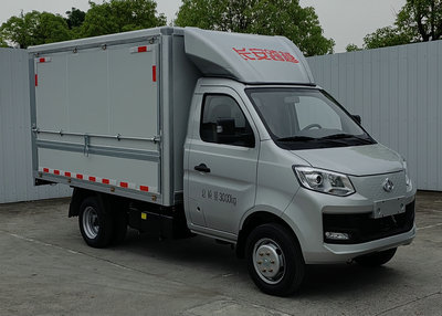 長(zhǎng)安牌SC5034XYKXDD6B2翼開(kāi)啟廂式車公告圖片