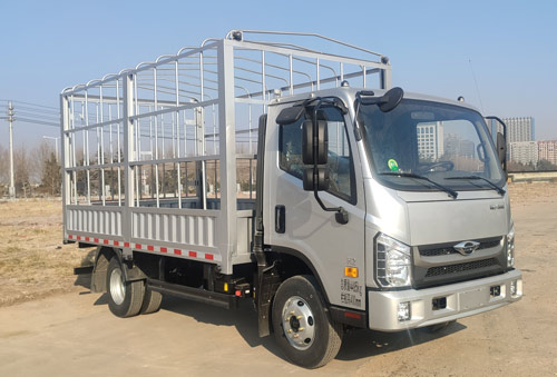 福田牌BJ5043CCY9JDA-52倉(cāng)柵式運(yùn)輸車公告圖片