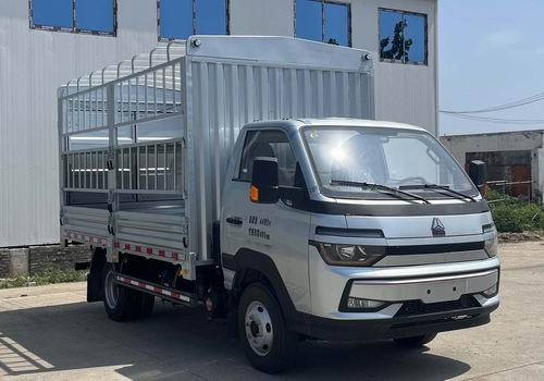 豪沃牌ZZ5047CCYF3112F145倉(cāng)柵式運(yùn)輸車公告圖片