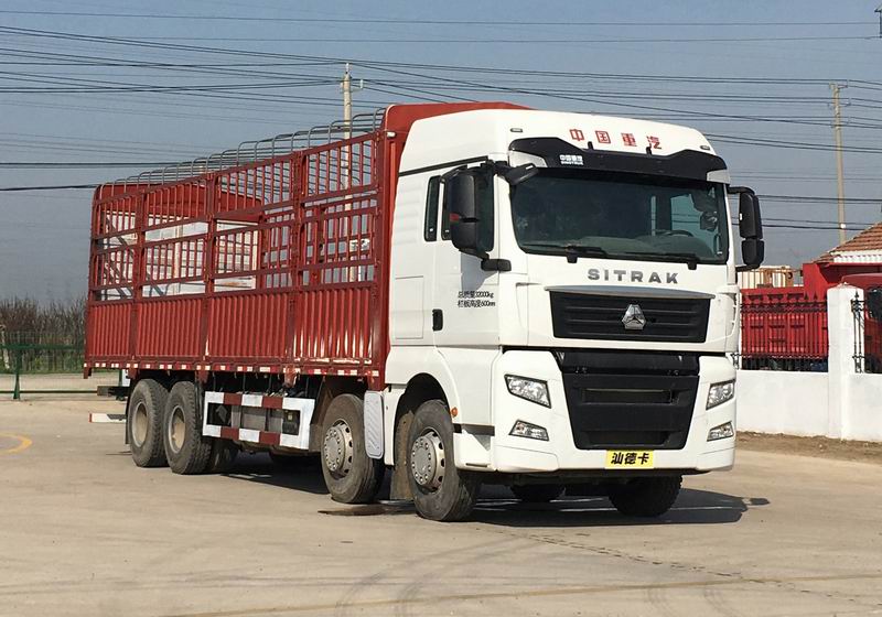 汕德卡牌ZZ5326CCYV466HF1K倉柵式運(yùn)輸車公告圖片