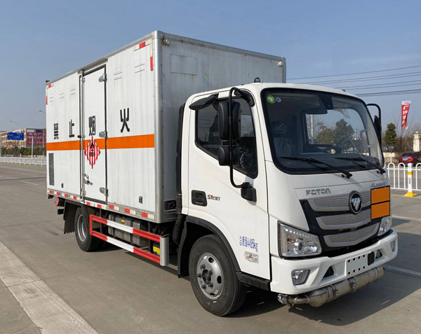 楚勝牌CSC5045XRGB6易燃固體廂式運(yùn)輸車公告圖片