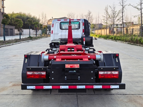 力海通牌HLH5041ZXXFD6車廂可卸式垃圾車公告圖片