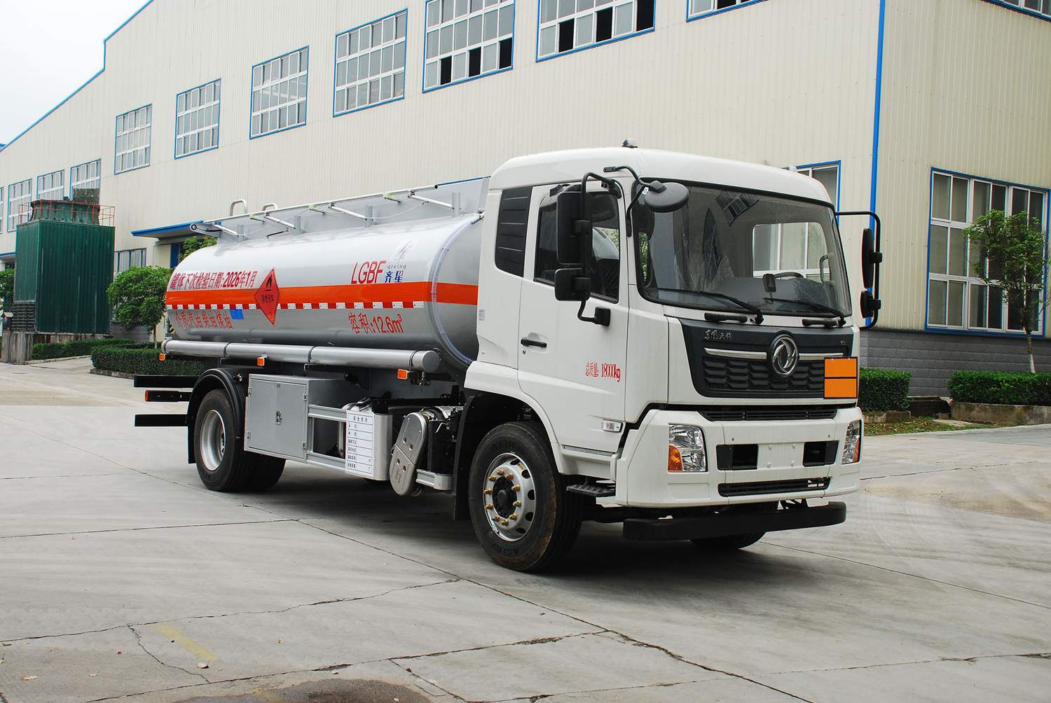 齊星牌QXC5180GJYD6加油車公告圖片