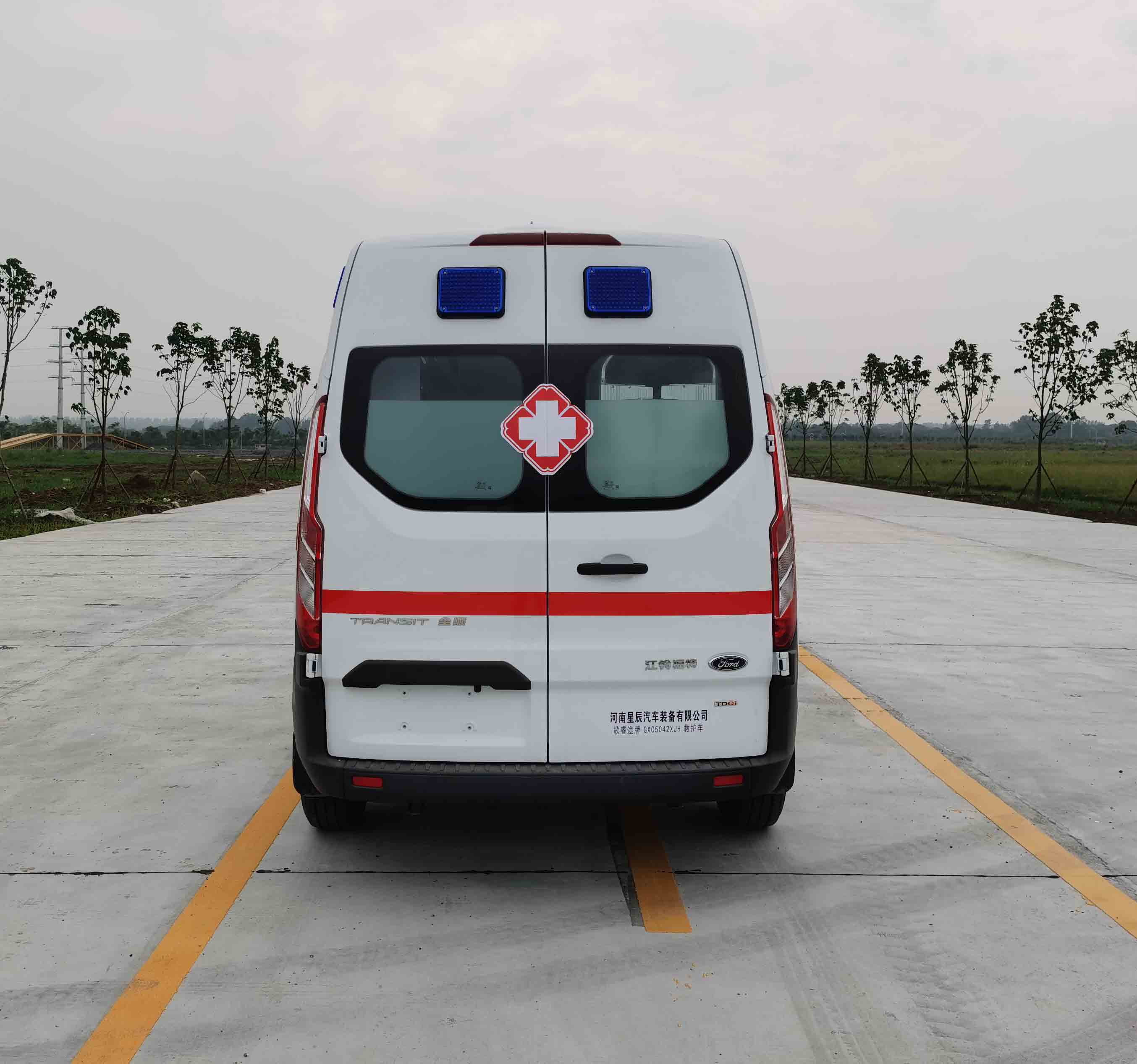 歌睿途牌GXC5042XJH救護(hù)車公告圖片