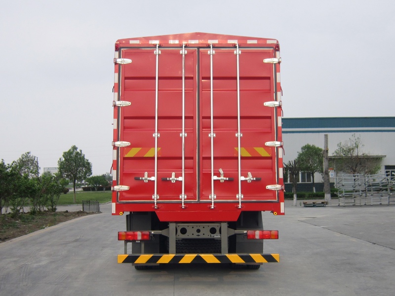 豪沃牌ZZ5317CCYV446KF1倉(cāng)柵式運(yùn)輸車公告圖片