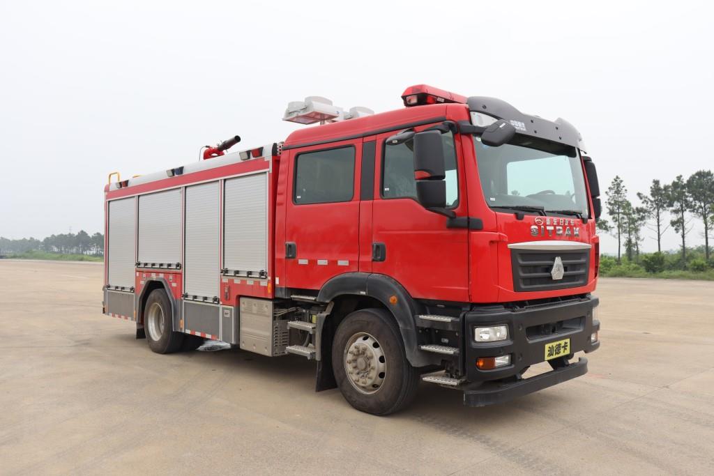 新東日牌YZR5180GXFAP50/G6A壓縮空氣泡沫消防車(chē)公告圖片