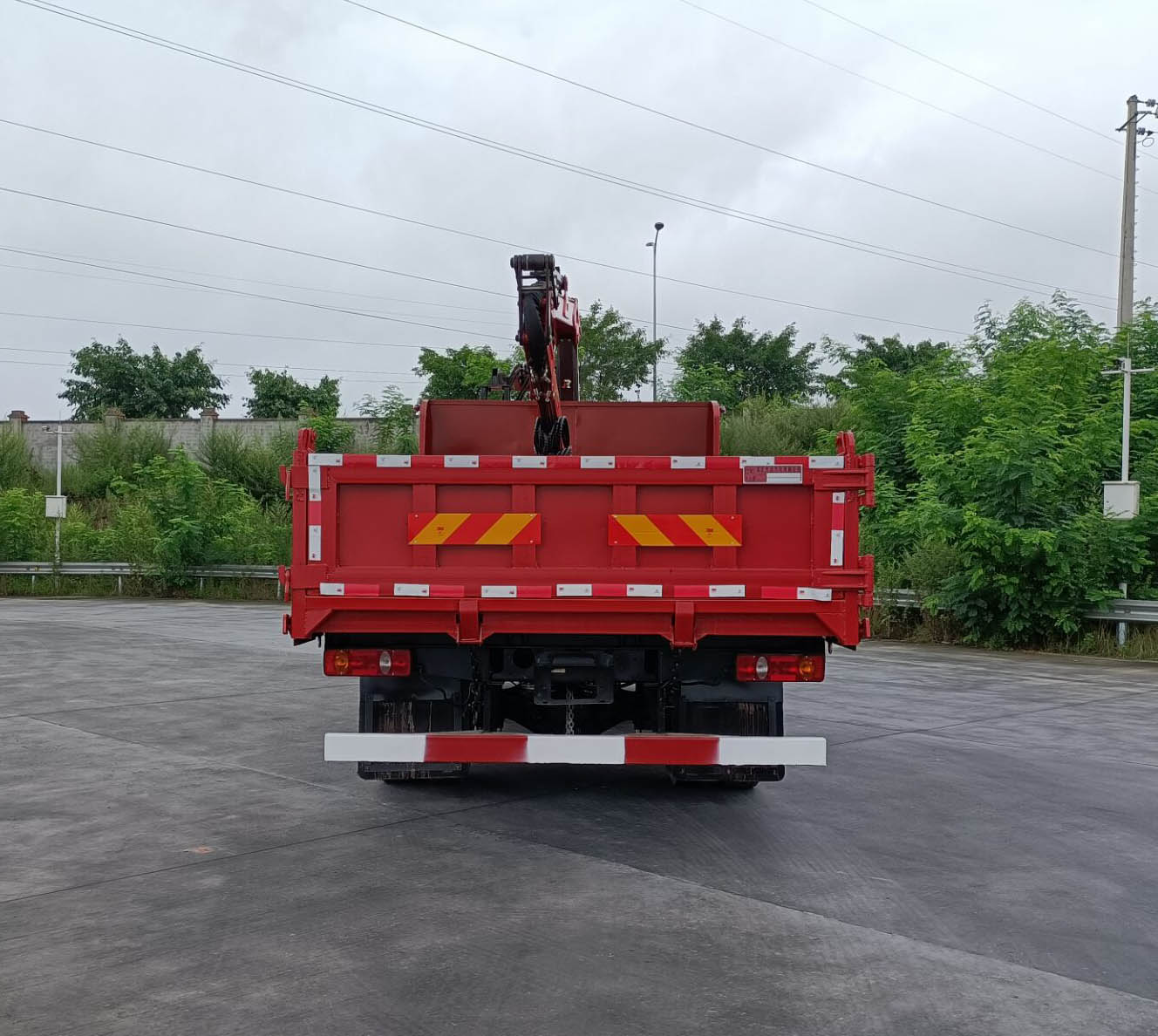 大運牌DYZ5141ZZDD6AC抓斗式垃圾車公告圖片