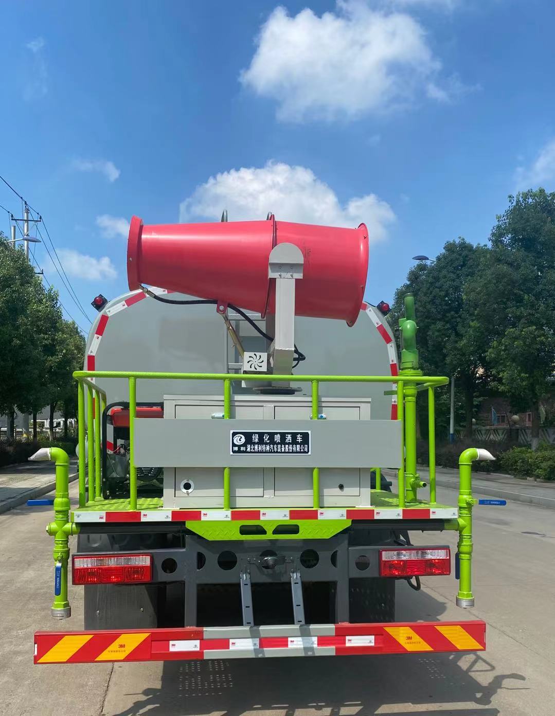 博利牌BLT5160GPSE6綠化噴灑車(chē)公告圖片