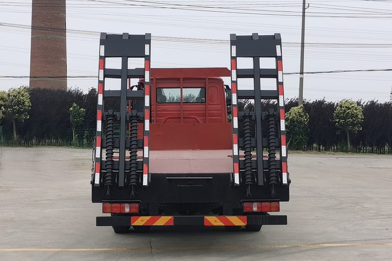 豪沃牌ZZ5317TPBV386JF1平板運(yùn)輸車(chē)公告圖片