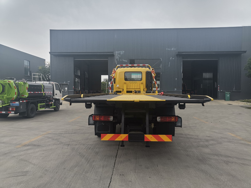 華通牌HCQ5180TQZBJ6清障車(chē)公告圖片