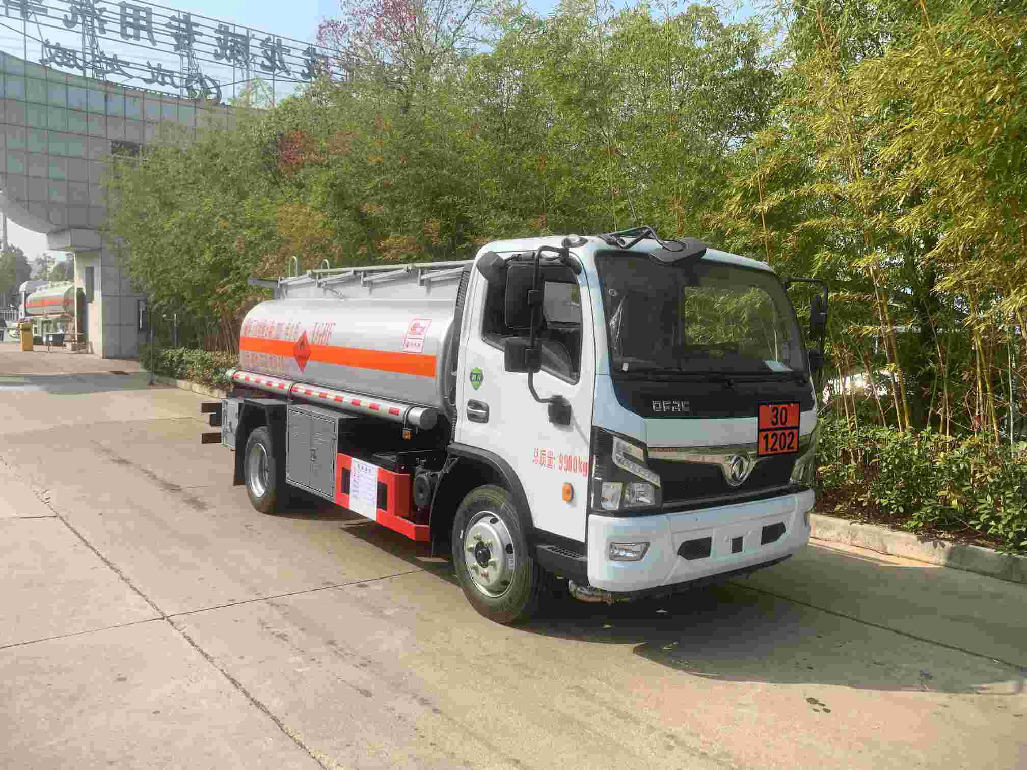 楚飛牌CLQ5100GJY6E加油車公告圖片