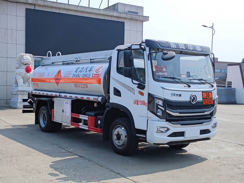 專(zhuān)力牌ZLC5126GYYEC6運(yùn)油車(chē)公告圖片