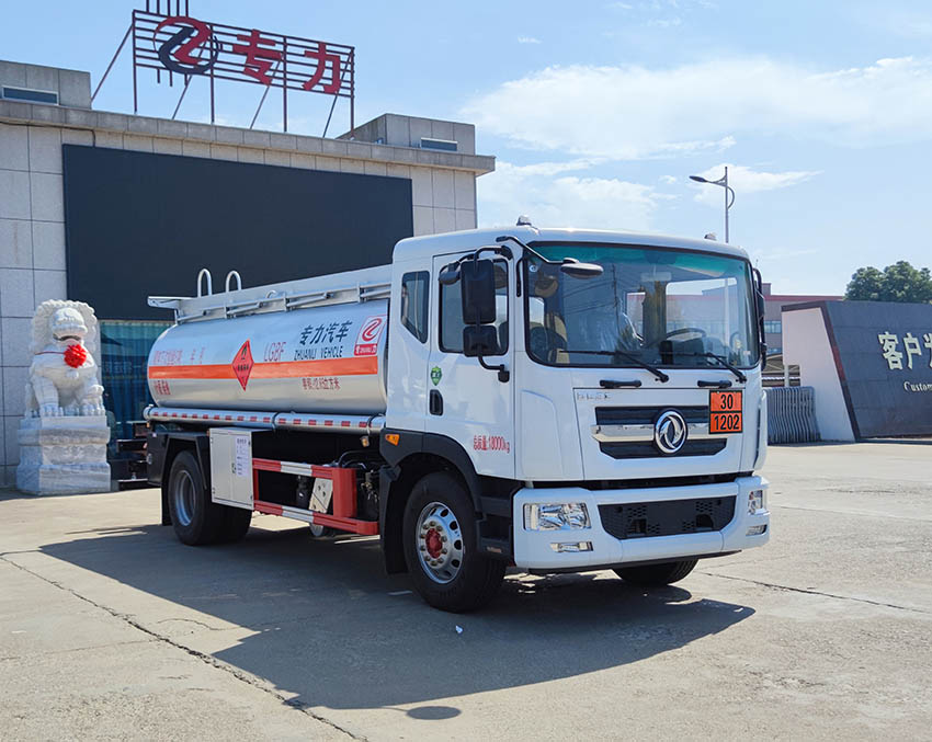 專力牌ZLC5185GYYEC6運(yùn)油車公告圖片
