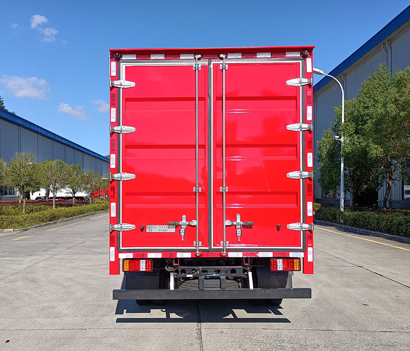 十通牌STQ5041XXYN6廂式運(yùn)輸車公告圖片