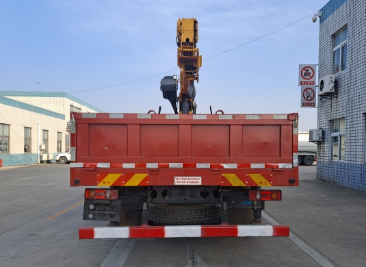 猛卡士特牌XCL5160JSQ6隨車起重運輸車公告圖片