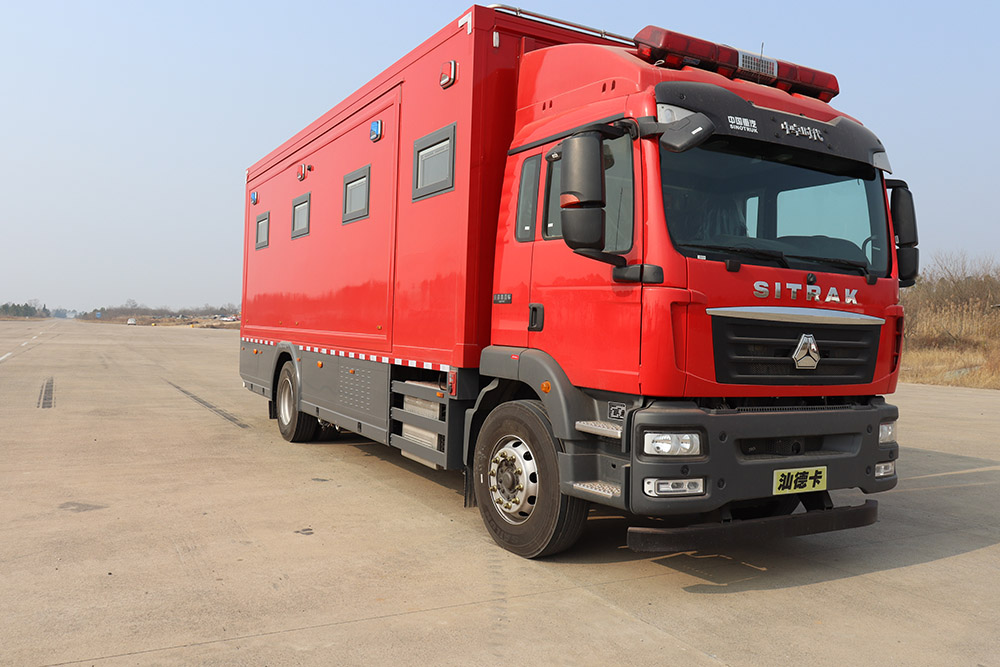 中卓時(shí)代牌ZXF5180TXFQC24/SYST6器材消防車公告圖片