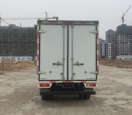 福田牌BJ5035XXY5JV5-15廂式運輸車公告圖片