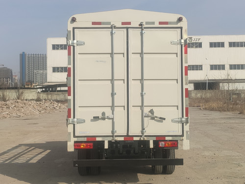 福田牌BJ5035CCY4PV6-16倉(cāng)柵式運(yùn)輸車公告圖片