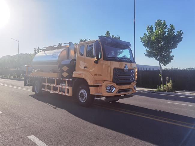 中基華爍牌XHS5180GLQ瀝青灑布車(chē)公告圖片