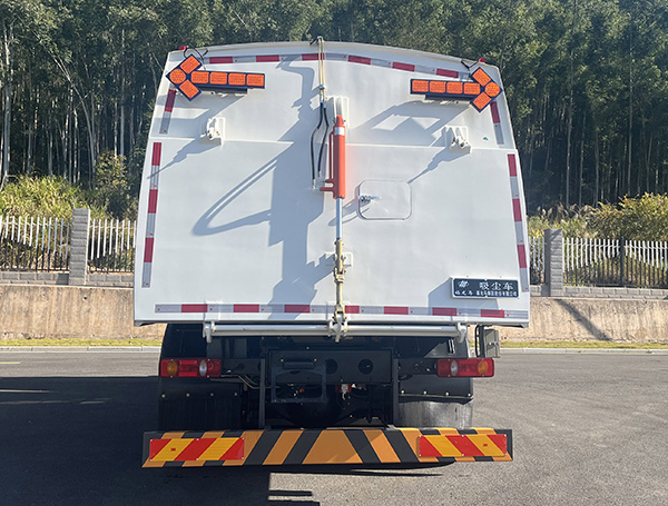 福龍馬牌FLM5181TXCDF6吸塵車公告圖片