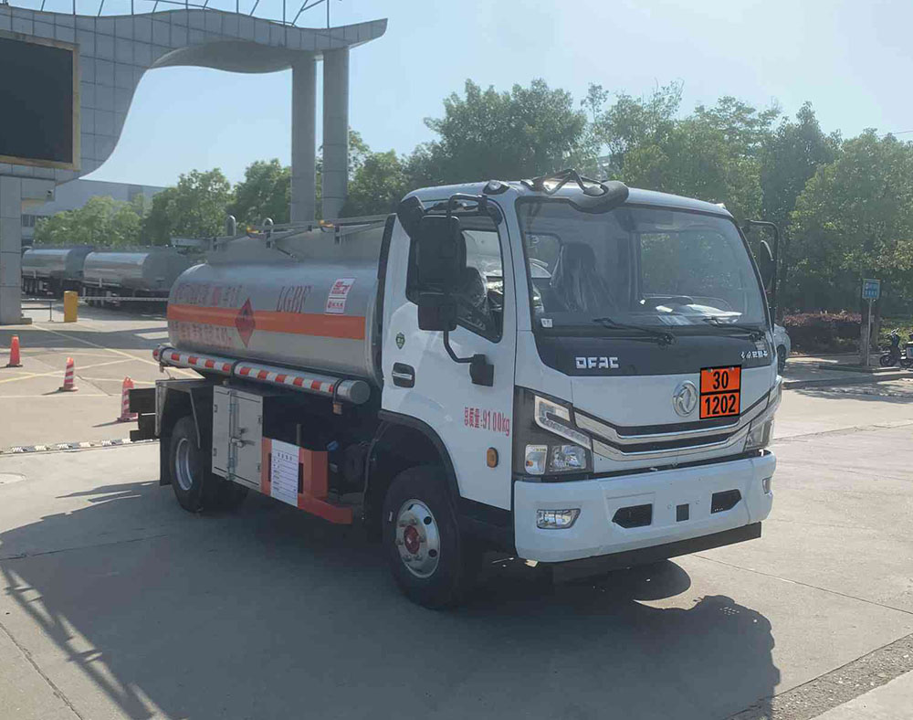楚飛牌CLQ5090GJY6E加油車公告圖片