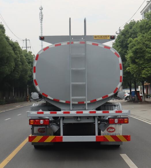 中汽力威牌HLW5250TGYSX6供液車公告圖片