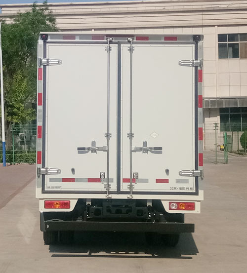 福田牌BJ5035XXY4AC7-30廂式運輸車公告圖片