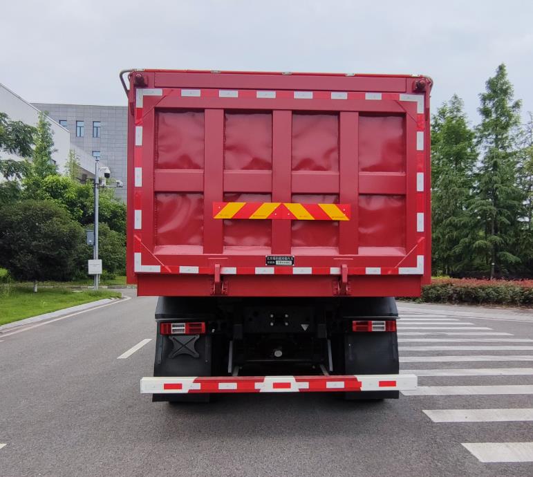 歐曼牌BJ5259ZLJY6DLL-02自卸式垃圾車公告圖片
