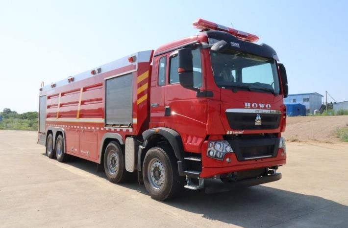 WKL5420GXFPM240型泡沫消防车图片