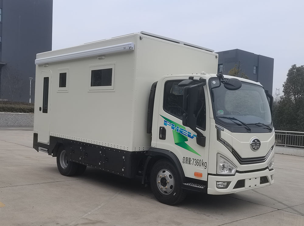 同锐通牌CAA5070XLJCHEV插电式混合动力旅居车公告图片