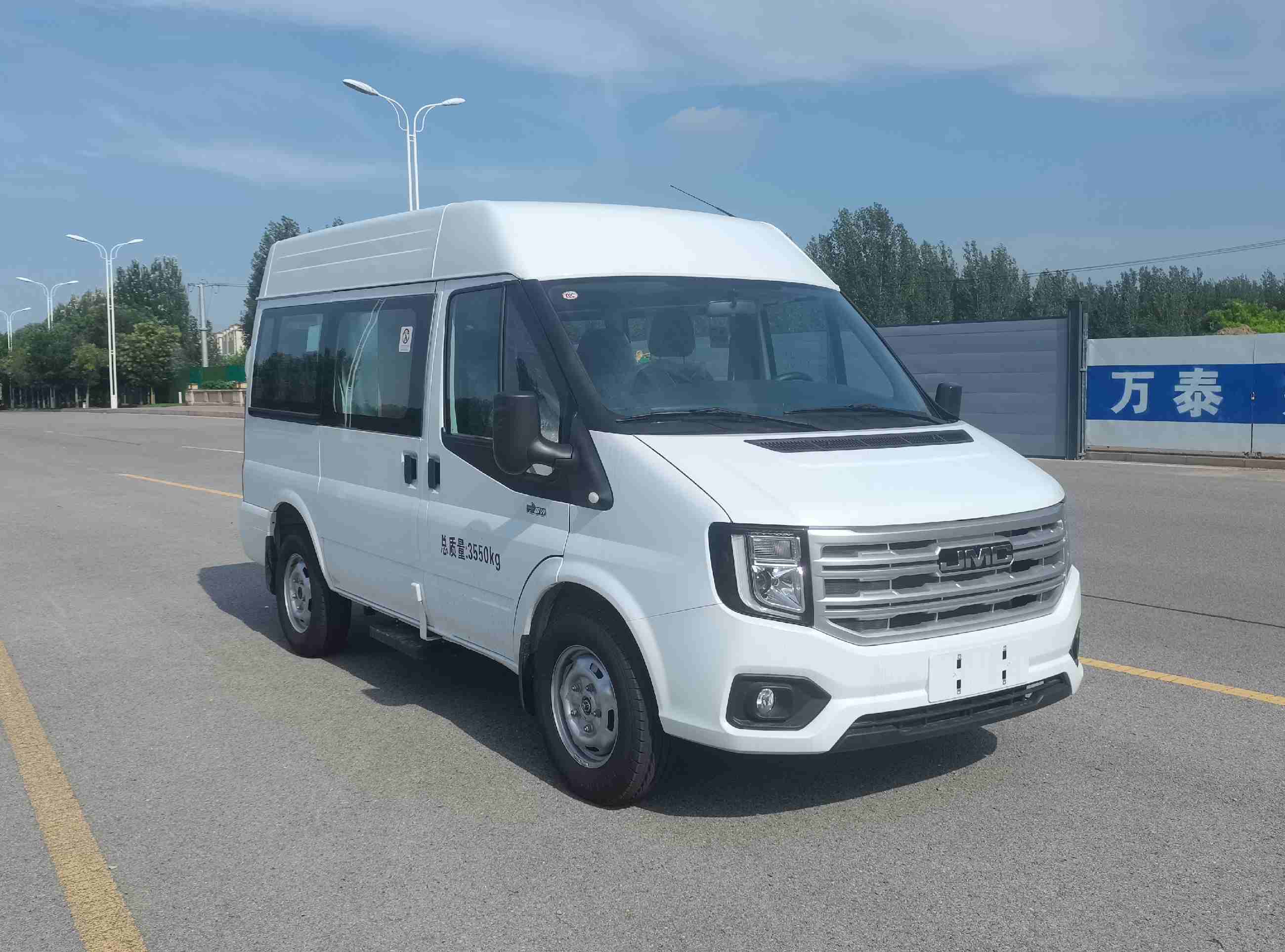中达凯牌ZDK5040XYB运兵车