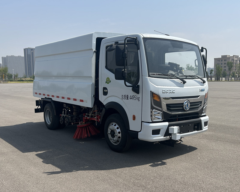 中植汽车牌CDL5040TXSDFBEV纯电动洗扫车公告图片