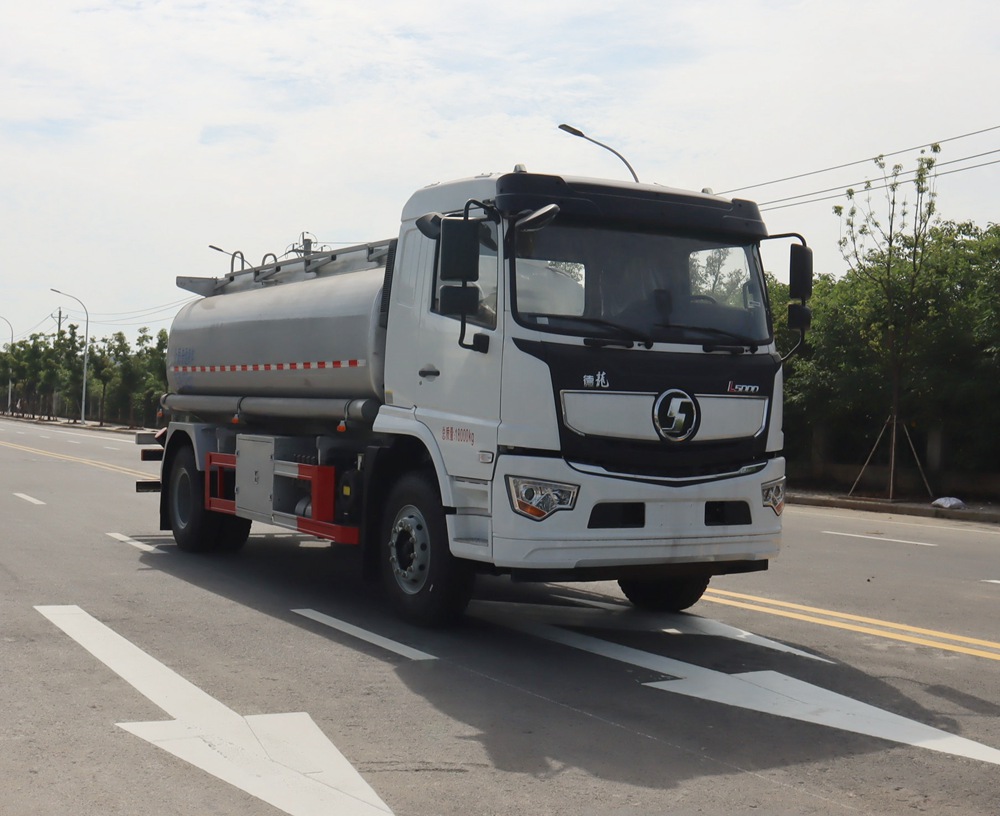 中汽力威牌HLW5180GPGSX6普通液体运输车公告图片